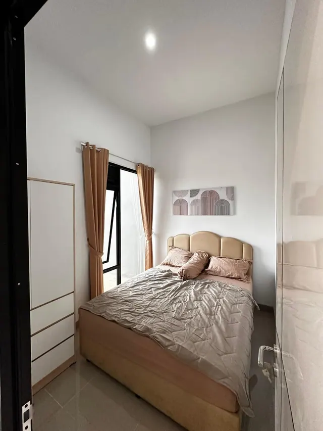 Kamar Tidur Depan Palace Land